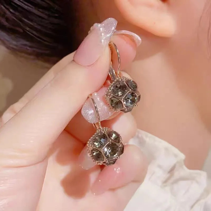 New Fashion Trend Unique Design Geometric Light Luxury Zirconia Rhombus Earrings For Women Jewelry Wedding Party Premium Gifts