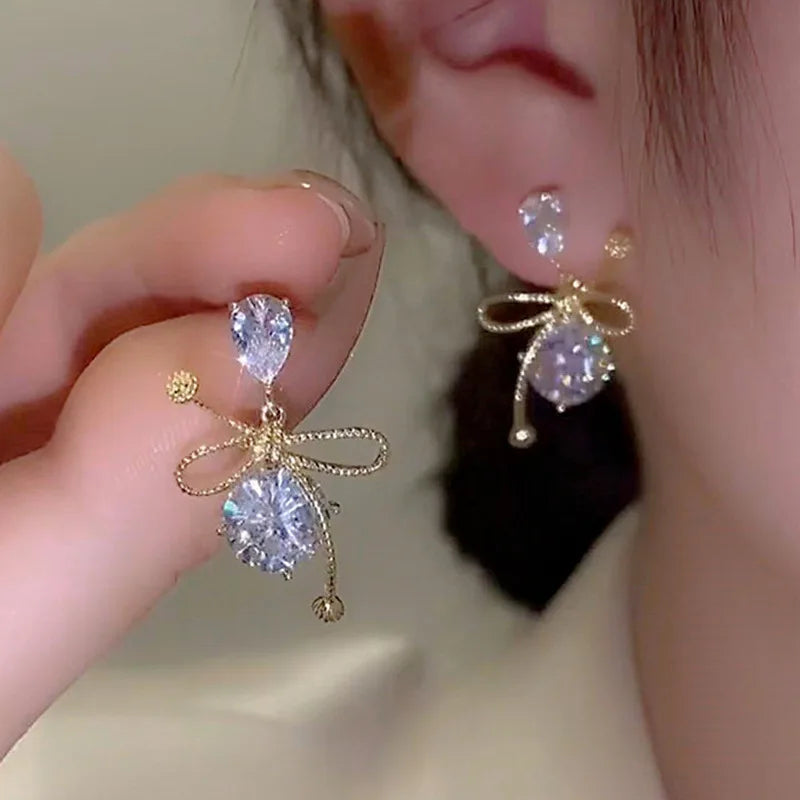 New Fashion Trend Unique Design Geometric Light Luxury Zirconia Rhombus Earrings For Women Jewelry Wedding Party Premium Gifts