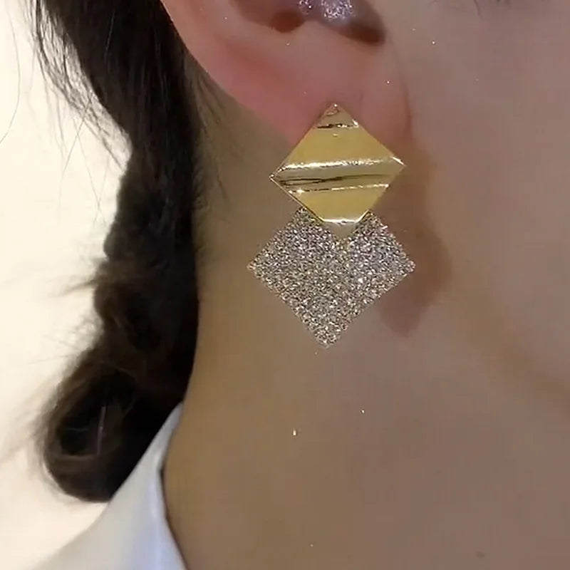 New Fashion Trend Unique Design Geometric Light Luxury Zirconia Rhombus Earrings For Women Jewelry Wedding Party Premium Gifts