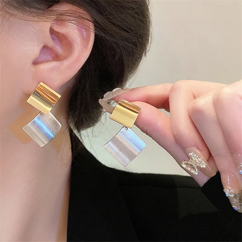 New Fashion Trend Unique Design Geometric Light Luxury Zirconia Rhombus Earrings For Women Jewelry Wedding Party Premium Gifts