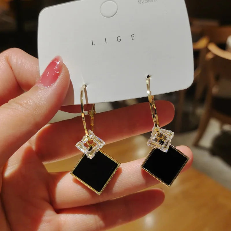 New Fashion Trend Unique Design Geometric Light Luxury Zirconia Rhombus Earrings For Women Jewelry Wedding Party Premium Gifts