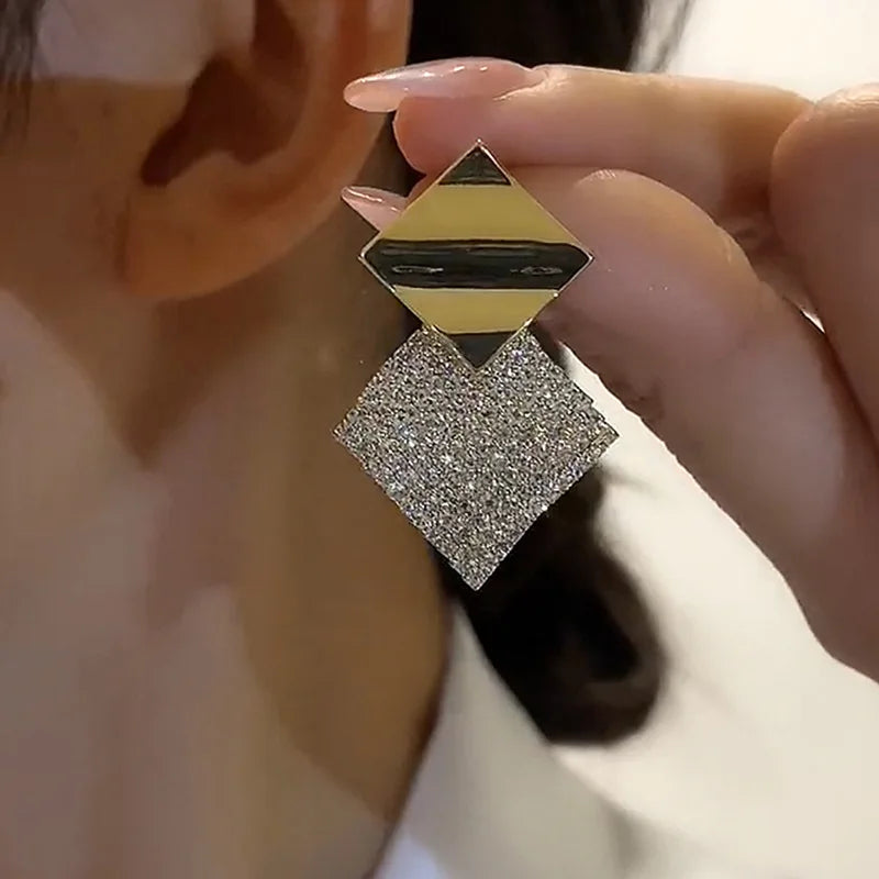 New Fashion Trend Unique Design Geometric Light Luxury Zirconia Rhombus Earrings For Women Jewelry Wedding Party Premium Gifts