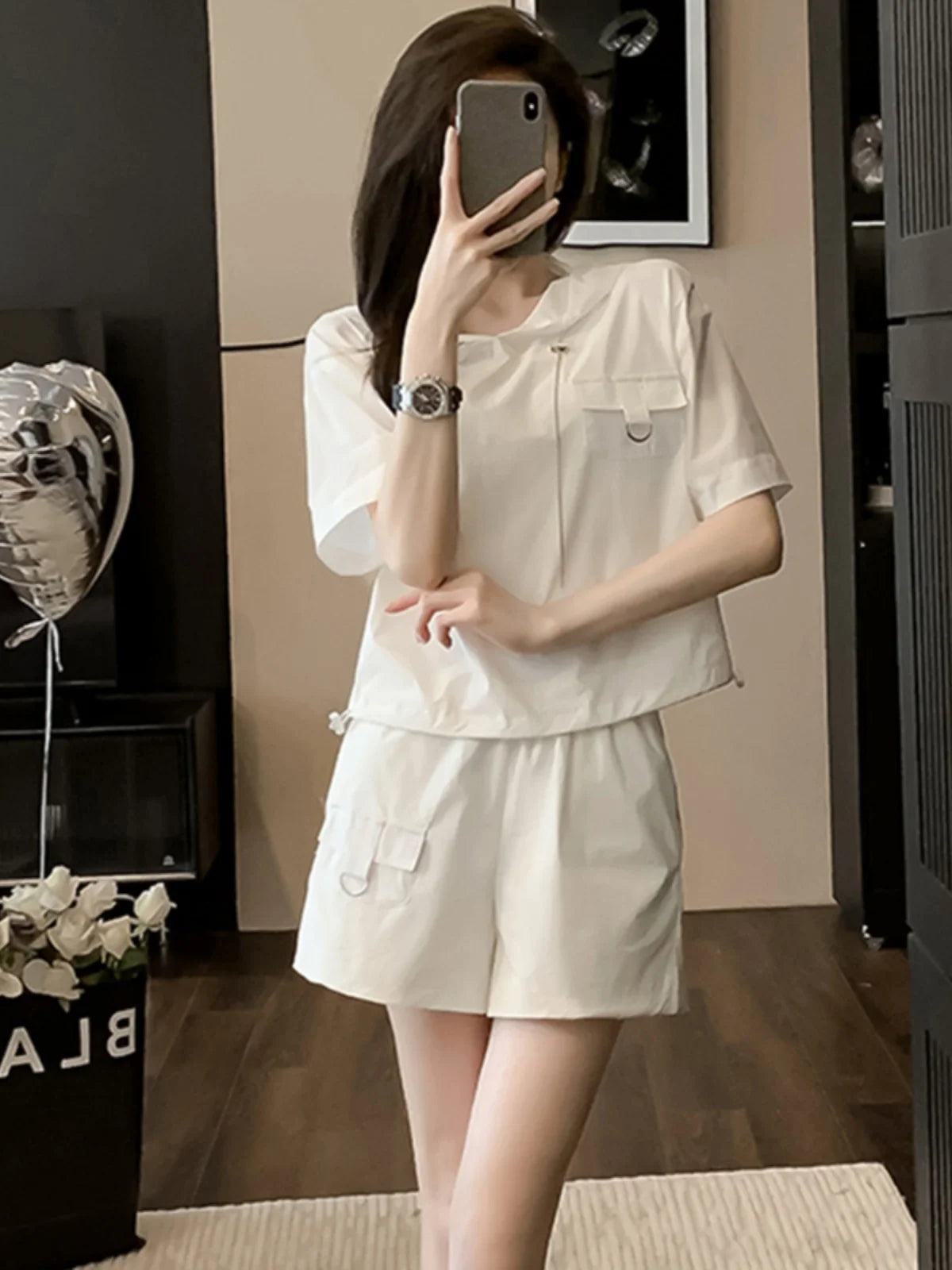 2024 Summer New High end Fashion Leisure Sports Running White Short sleeved Hooded Top Elastic Waist Shorts Set for Women