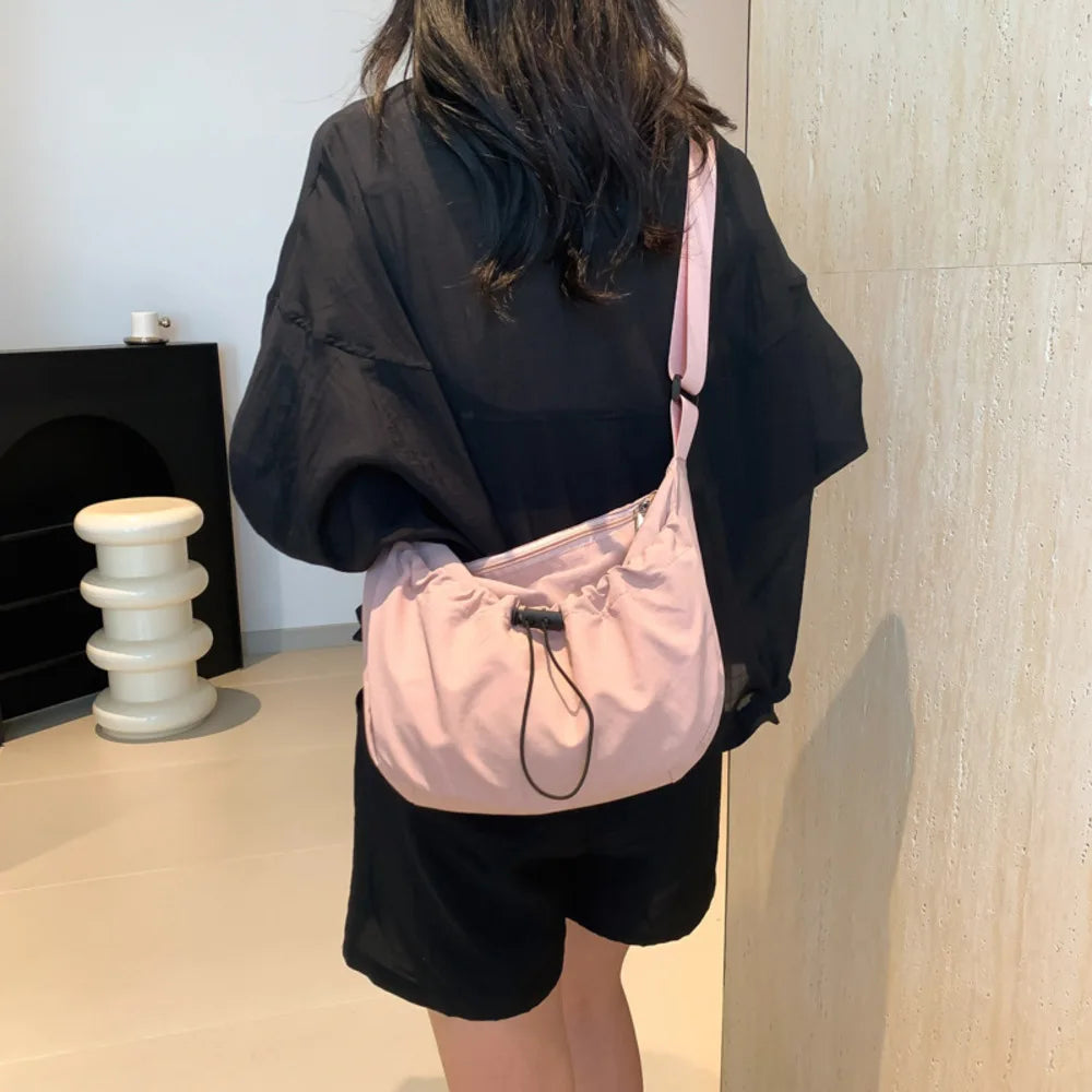 New Niche Design Nylon Shoulder Bag Fashionable Solid Color Pleated Crossbody Bag Casual Versatile Classroom Commuting Saddlebag